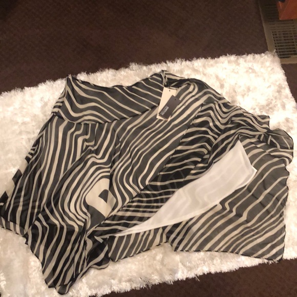 Kenneth Cole Reaction skirt - Picture 3 of 5